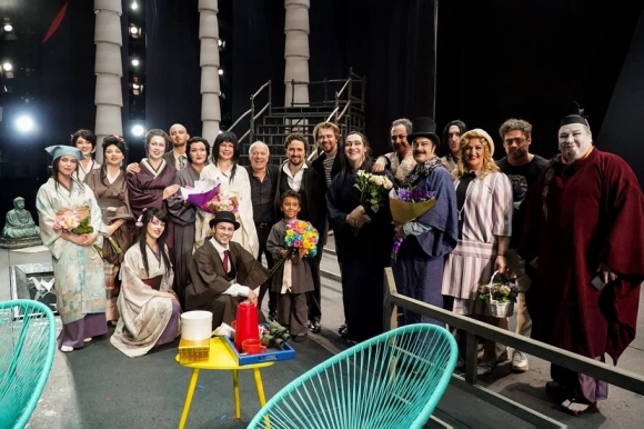 «Божественная из всех ангелов…» «Божественная из всех ангелов…»