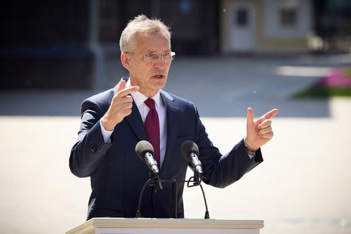 Столтенберг: войска НАТО не должны сбивать на Украине российские ракеты Столтенберг: войска НАТО не должны сбивать на Украине российские ракеты