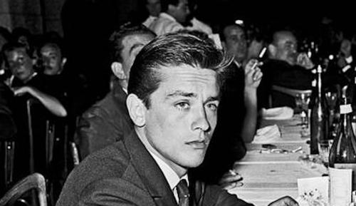 Умер актер Ален Делон Умер актер Ален Делон