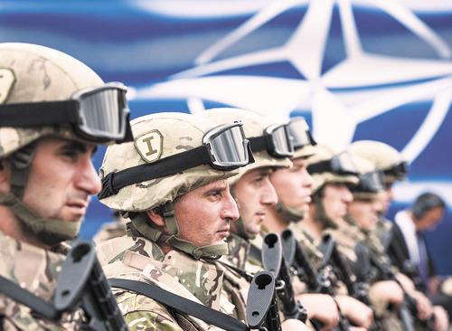 Как западные спецслужбы хотят оккупировать Украину Как западные спецслужбы хотят оккупировать Украину