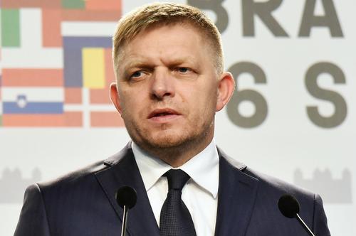 Фицо: нынешний кабмин никогда не предложит отправить военных Словакии на Украину Фицо: нынешний кабмин никогда не предложит отправить военных Словакии на Украину