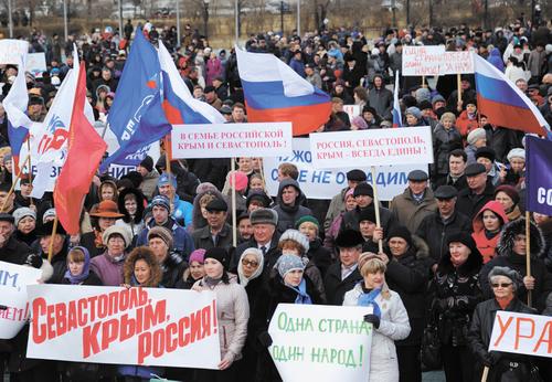 Крымский политолог Андрей Никифоров: «Крым возвращался в Россию дольше, чем Донбасс» Крымский политолог Андрей Никифоров: «Крым возвращался в Россию дольше, чем Донбасс»