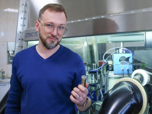 Мотор заведется на экстремальном холоде: российские ученые разработали специальные аккумуляторы