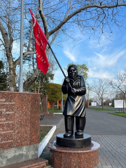 Лидер группы «Павильон» Илья Столетов: «Сейчас время героев» Лидер группы «Павильон» Илья Столетов: «Сейчас время героев»