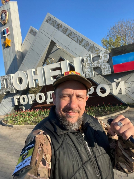 Лидер группы «Павильон» Илья Столетов: «Сейчас время героев» Лидер группы «Павильон» Илья Столетов: «Сейчас время героев»